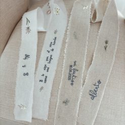 Lazo de lino para ramo de novia bordado